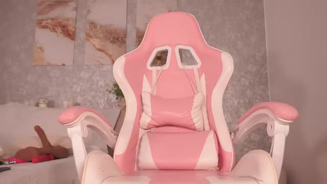 lillythompson_ Chaturbate live cam show 2026-08-05 01:45